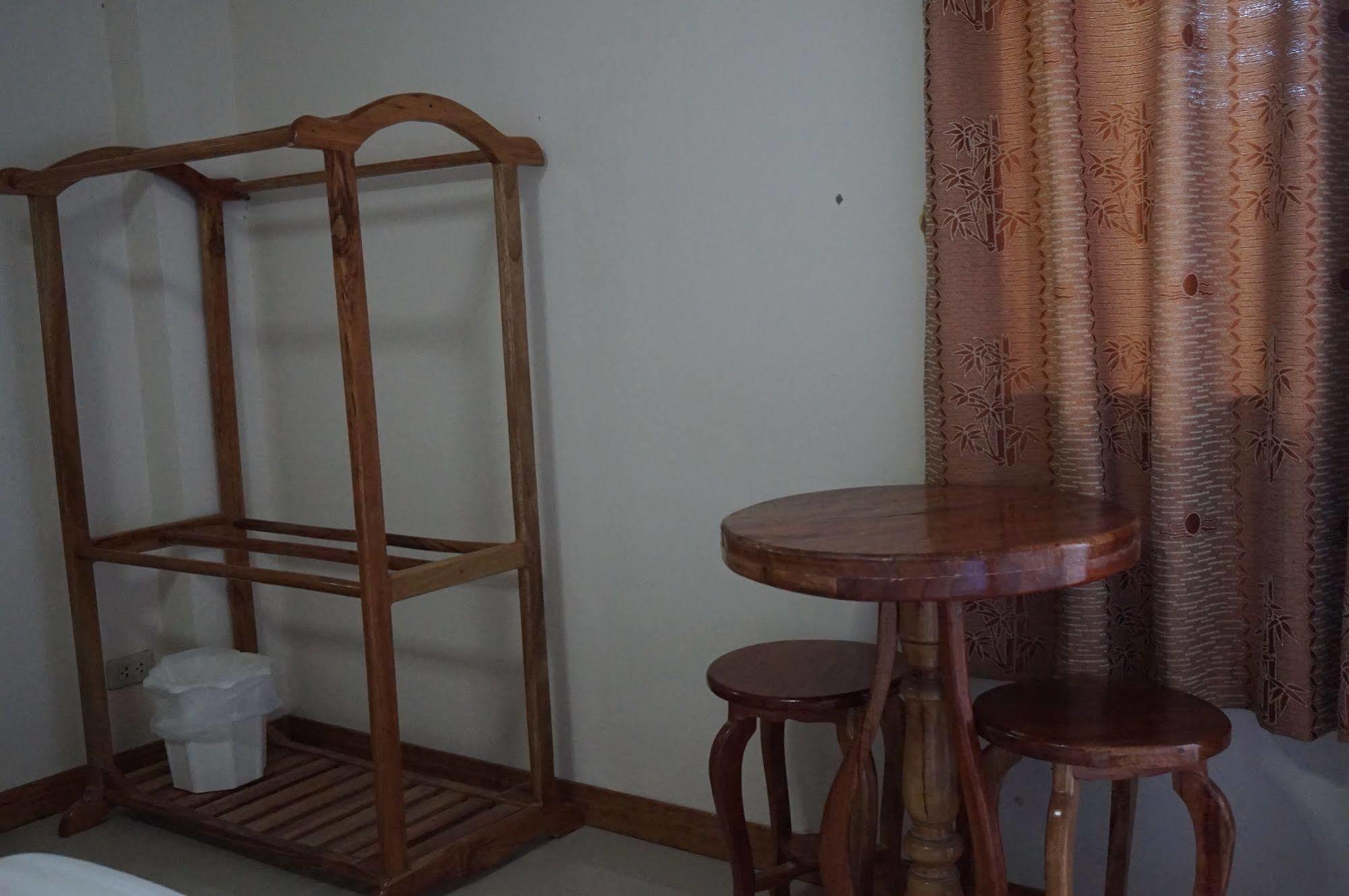 Gongaew Mansion Hotel Ubon Ratchathani Exterior photo